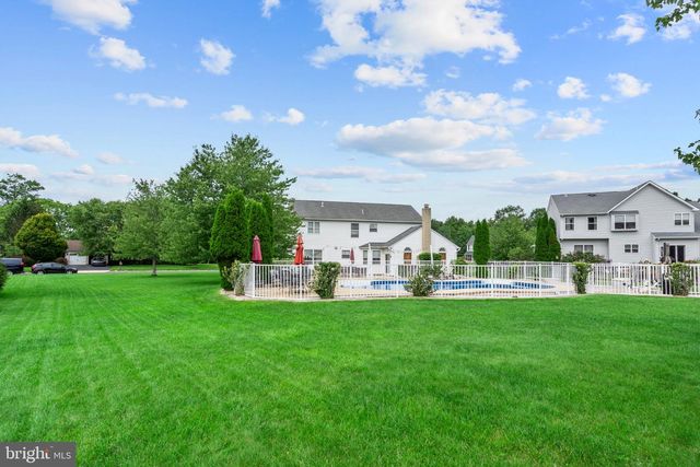 1438 BENTLEY DR, Warrington, PA 18976