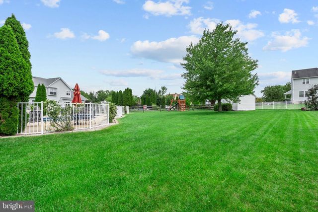 1438 BENTLEY DR, Warrington, PA 18976