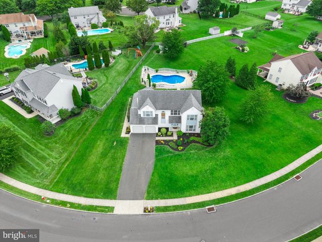 1438 BENTLEY DR, Warrington, PA 18976