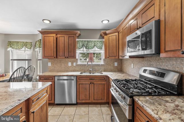 1438 BENTLEY DR, Warrington, PA 18976