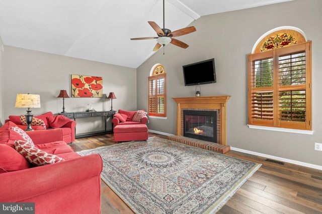 1438 BENTLEY DR, Warrington, PA 18976