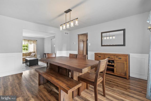 1438 BENTLEY DR, Warrington, PA 18976