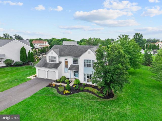 1438 BENTLEY DR, Warrington, PA 18976