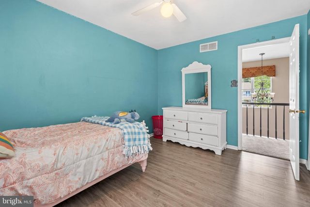 1438 BENTLEY DR, Warrington, PA 18976