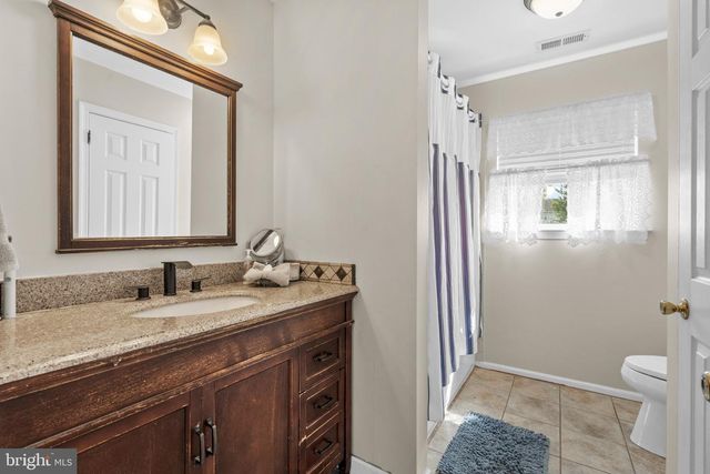 1438 BENTLEY DR, Warrington, PA 18976