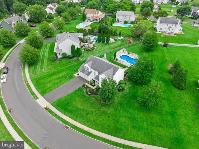 1438 BENTLEY DR, Warrington, PA 18976