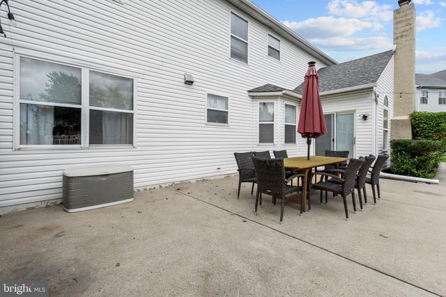 1438 BENTLEY DR, Warrington, PA 18976