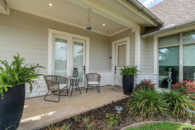 14611 Twin Pines Lane, Lindale, TX 75771