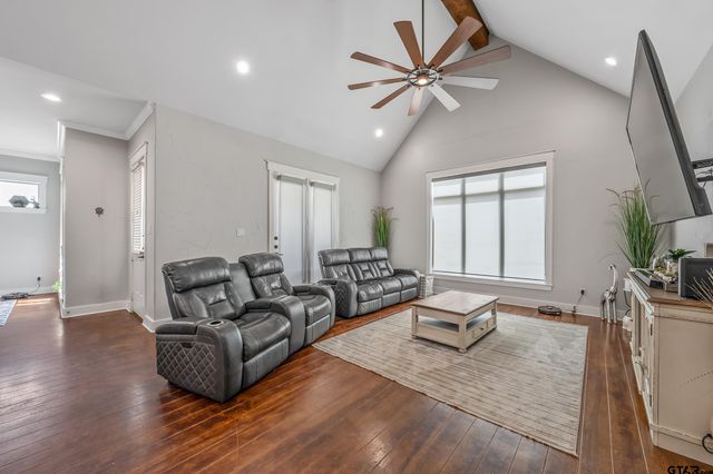 14611 Twin Pines Lane, Lindale, TX 75771