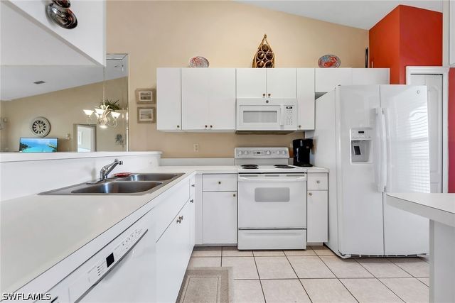1366 Mainsail DR 1522, Naples, FL 34114
