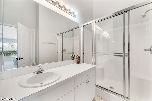 1366 Mainsail DR 1522, Naples, FL 34114