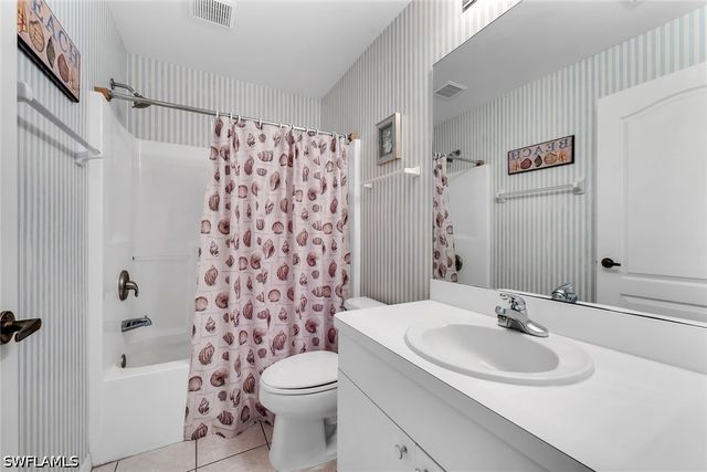 1366 Mainsail DR 1522, Naples, FL 34114