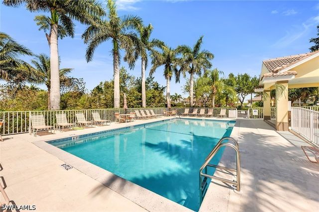1366 Mainsail DR 1522, Naples, FL 34114