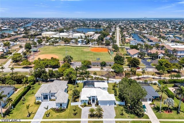 1366 Mainsail DR 1522, Naples, FL 34114