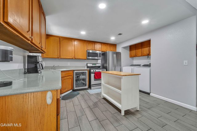 43730 Lena Court, Lancaster, CA 93535