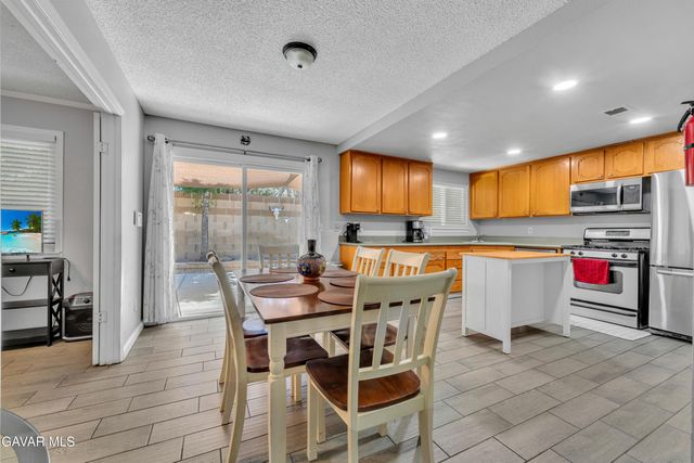 43730 Lena Court, Lancaster, CA 93535