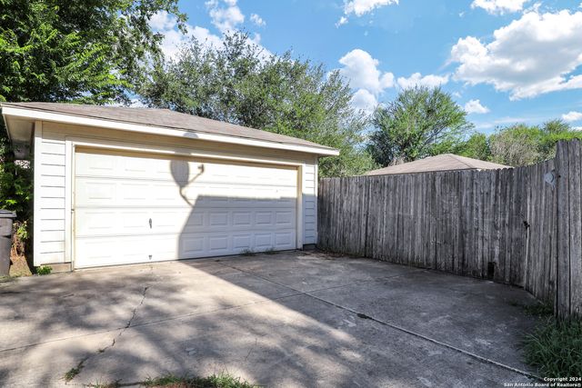 10302 LATELEAF OAK, San Antonio, TX 78223