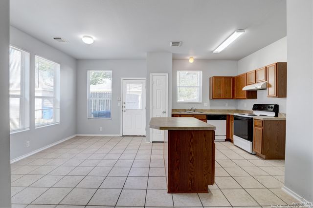10302 LATELEAF OAK, San Antonio, TX 78223