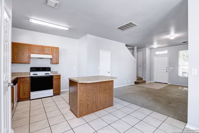 10302 LATELEAF OAK, San Antonio, TX 78223