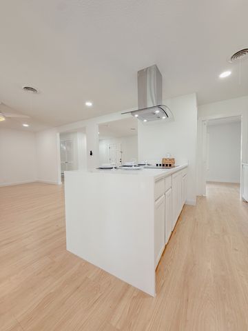 4013 Wedgworth Road S, Fort Worth, TX 76133