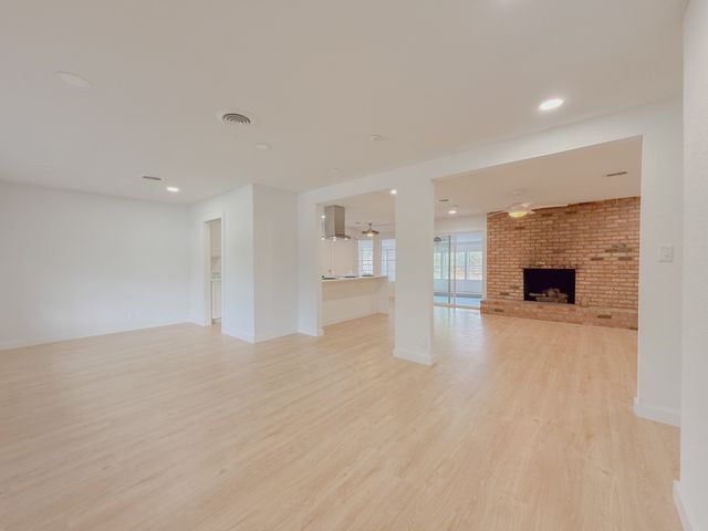 4013 Wedgworth Road S, Fort Worth, TX 76133