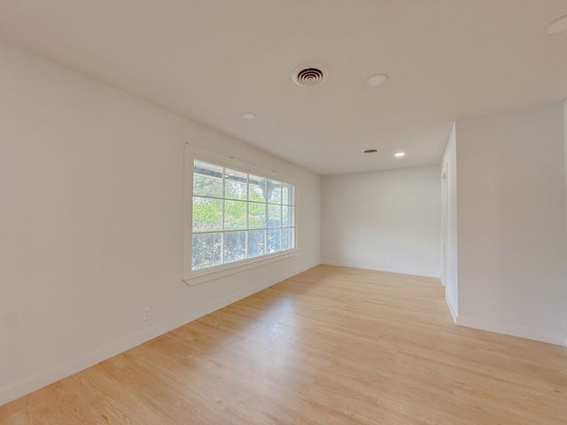 4013 Wedgworth Road S, Fort Worth, TX 76133