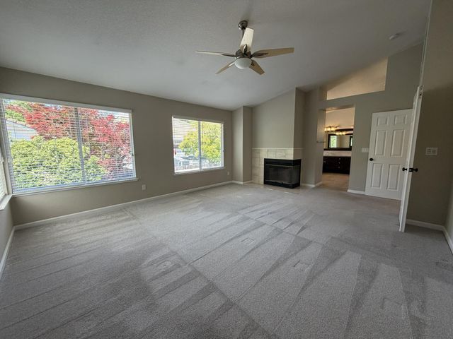 2431 Carr Ct, Rocklin, CA 95765