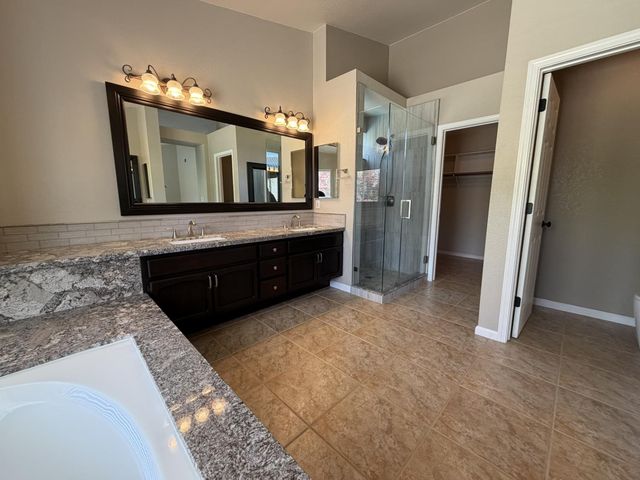 2431 Carr Ct, Rocklin, CA 95765