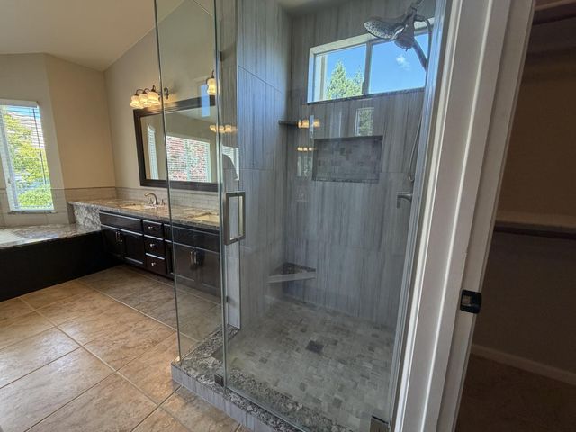 2431 Carr Ct, Rocklin, CA 95765