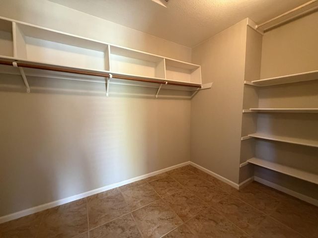 2431 Carr Ct, Rocklin, CA 95765