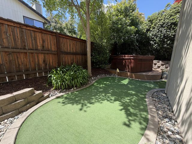 2431 Carr Ct, Rocklin, CA 95765