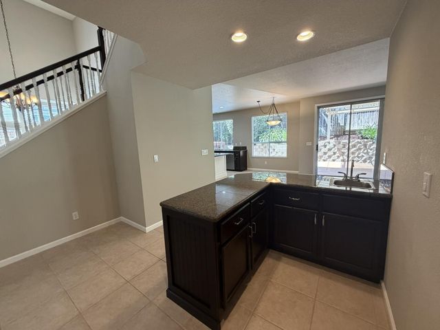 2431 Carr Ct, Rocklin, CA 95765