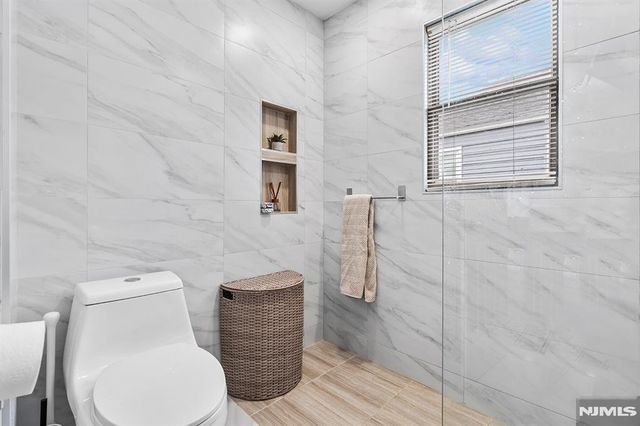 316 Boulevard S, Saddle Brook, NJ 07663