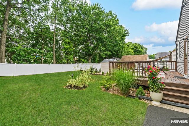 316 Boulevard S, Saddle Brook, NJ 07663