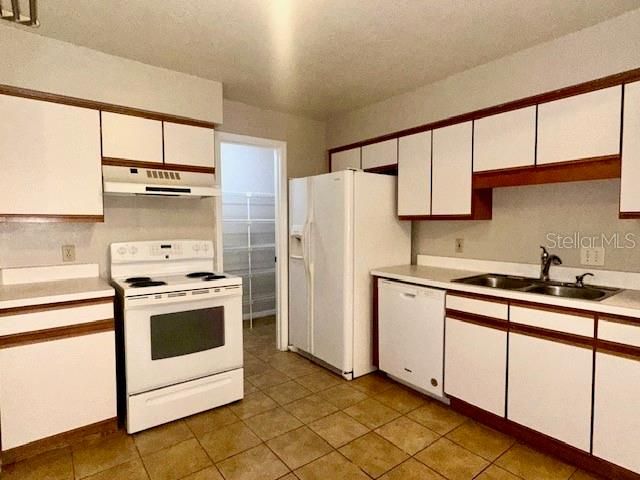2259 COACH HOUSE BOULEVARD 702, Orlando, FL 32812
