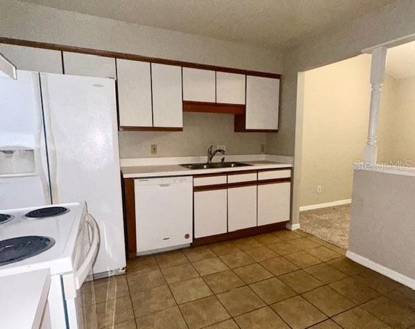 2259 COACH HOUSE BOULEVARD 702, Orlando, FL 32812