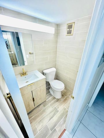 188 Cambridge H, West Palm Beach, FL 33417
