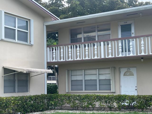 188 Cambridge H, West Palm Beach, FL 33417