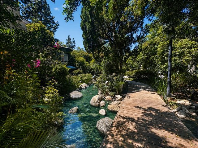 7131 Farralone 46, Canoga Park, CA 91303