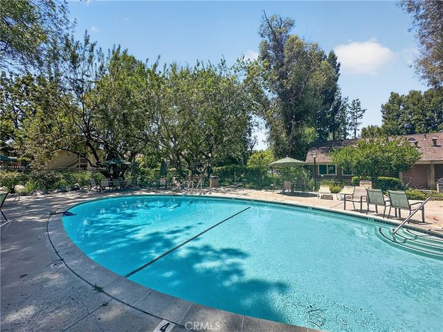 7131 Farralone 46, Canoga Park, CA 91303