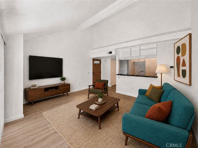 7131 Farralone 46, Canoga Park, CA 91303