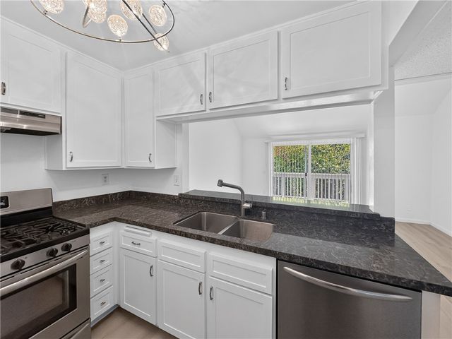 7131 Farralone 46, Canoga Park, CA 91303
