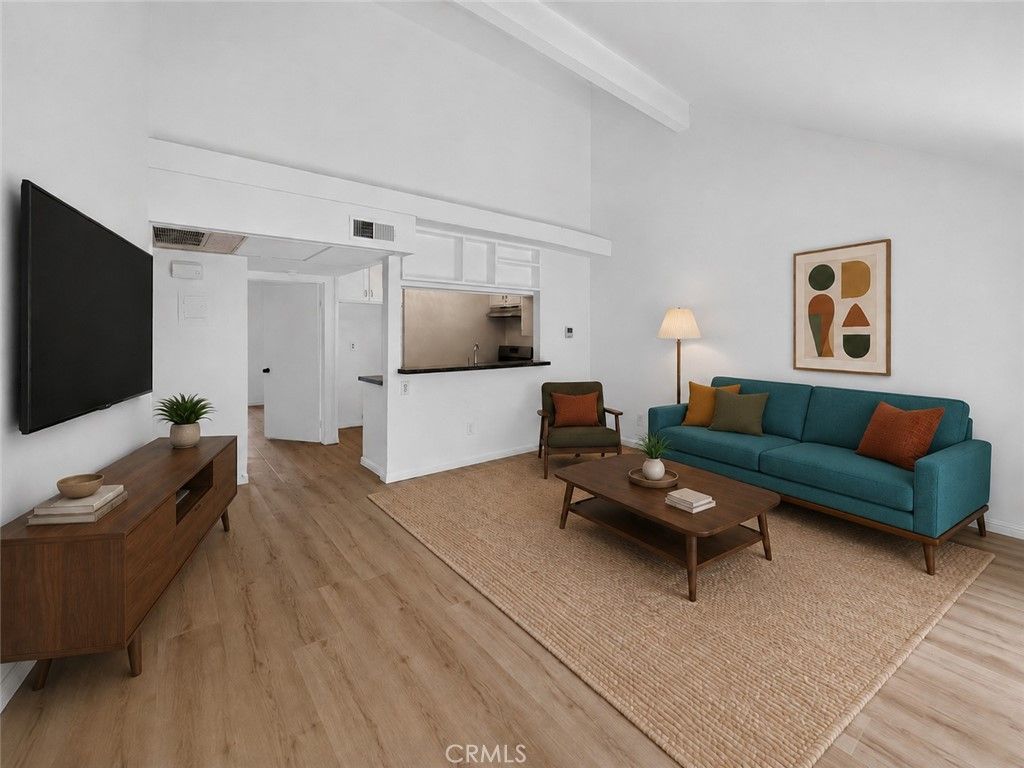7131 Farralone 46, Canoga Park, CA 91303