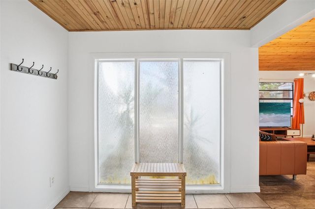 6989 122ND WAY, Seminole, FL 33772