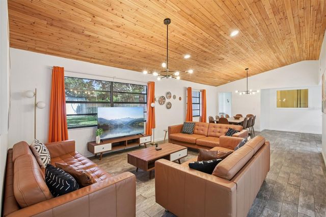 6989 122ND WAY, Seminole, FL 33772