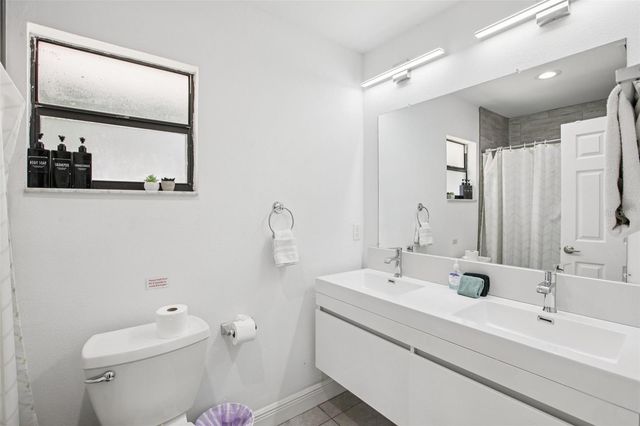 6989 122ND WAY, Seminole, FL 33772