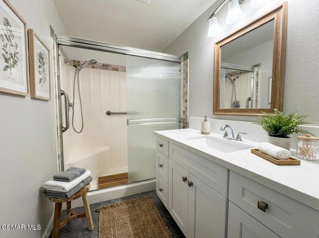 224 Oakleaf Drive 103, Thousand Oaks, CA 91360