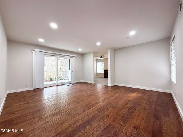 224 Oakleaf Drive 103, Thousand Oaks, CA 91360