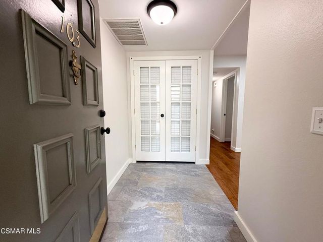 224 Oakleaf Drive 103, Thousand Oaks, CA 91360