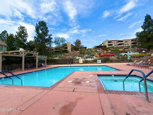 224 Oakleaf Drive 103, Thousand Oaks, CA 91360